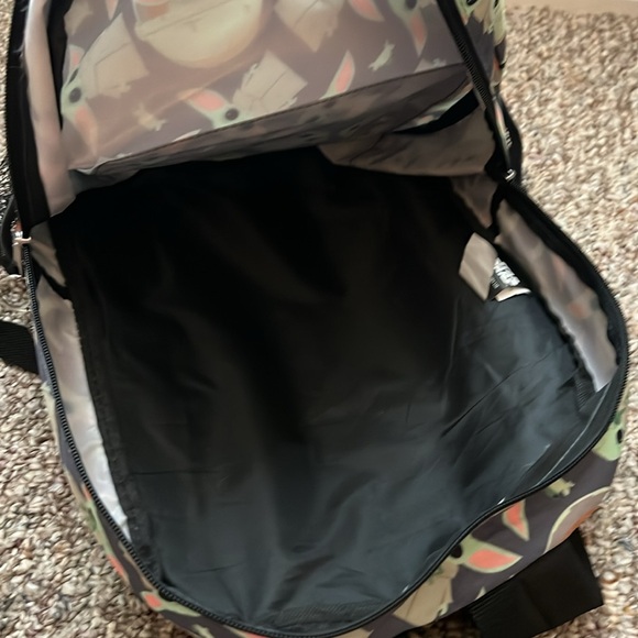 Star Wars Baby Yoda Backpack - Picture 3 of 3
